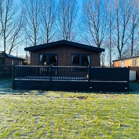 Loki'S Retreat Lodge With Hot Tub York Buitenkant foto